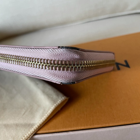 LOUIS VUITTON CLEMENCE WALLET BLOOMING FLOWER - Picture 8 of 16